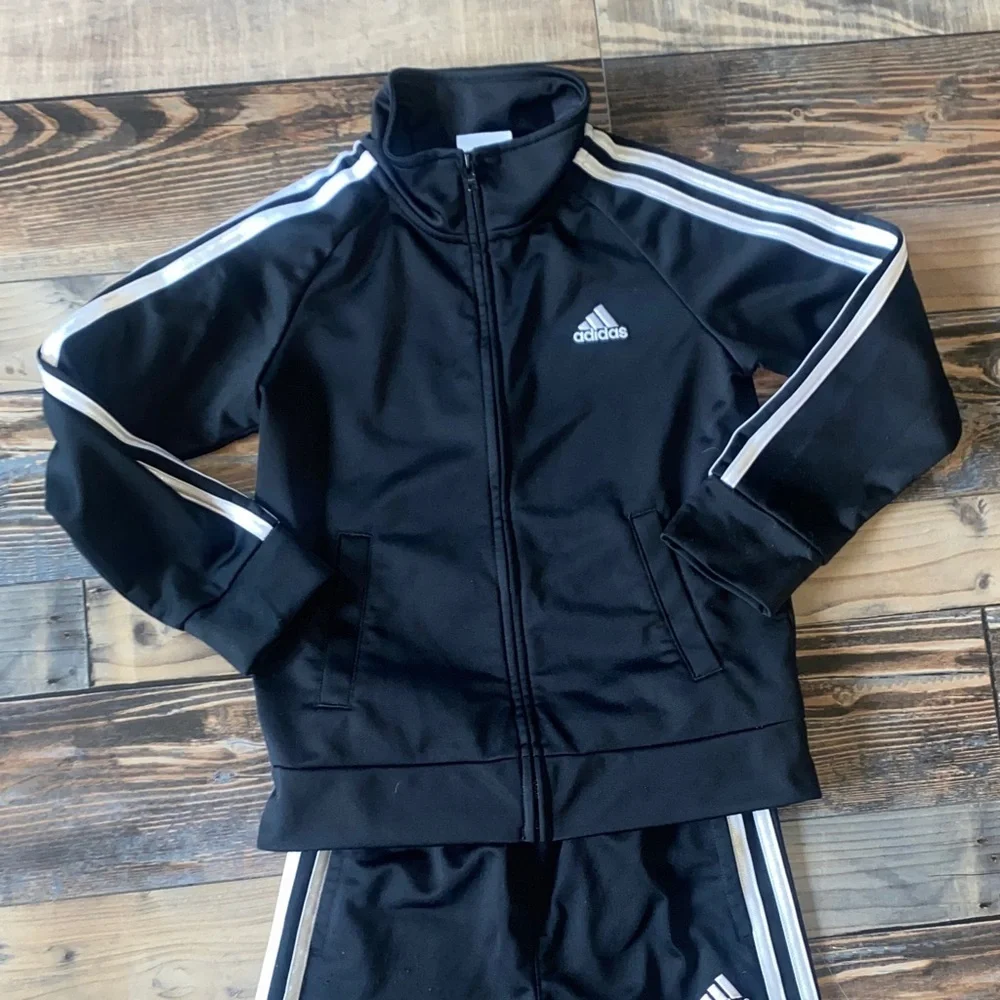 adidas classic tracksuit